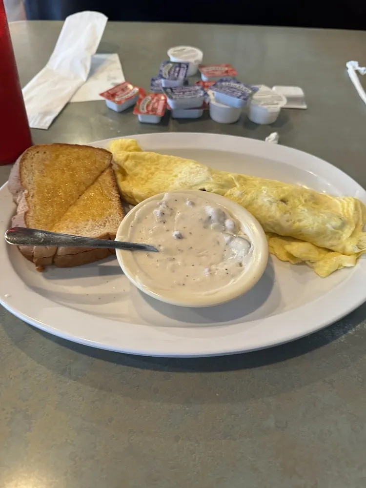 Omelette with Gravy and Hash Browns